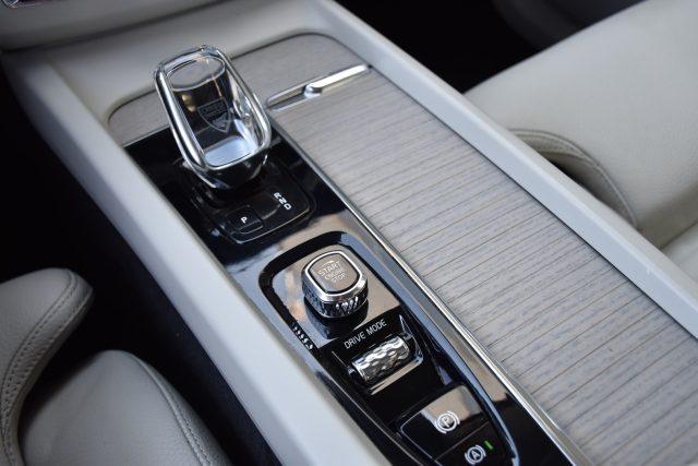 VOLVO XC60 B4 (d) Geartronic Inscription