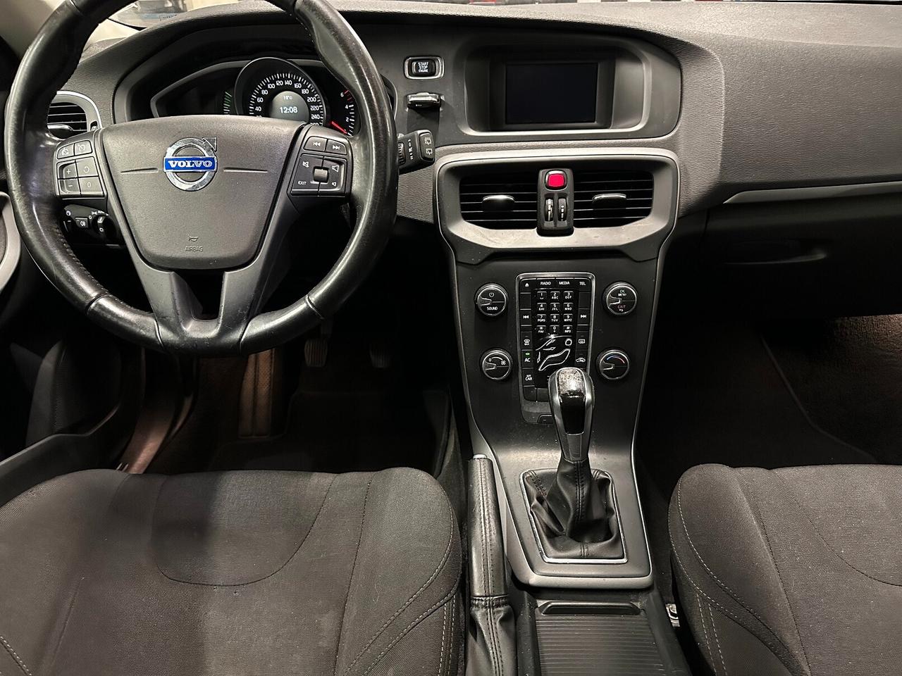Volvo V40 1.6 D2 KINETIC - PER NEOPATENTATI