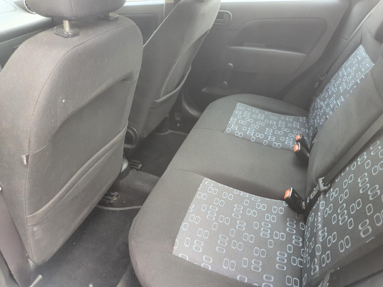 Ford Fiesta 1.2 16V 5p. Ambiente NEOPATENTATI