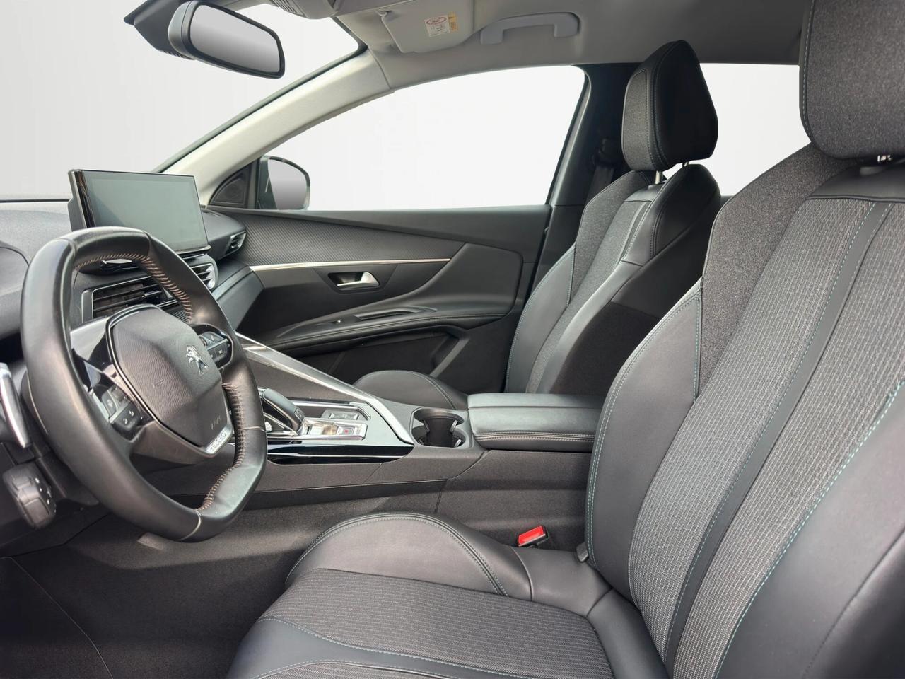Peugeot 3008 BlueHDi 130 S&S EAT8 Allure