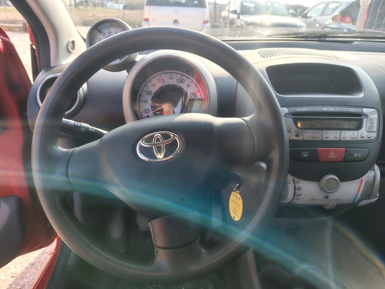 Toyota Aygo 1.0 12V VVT-i 5 porte Sol