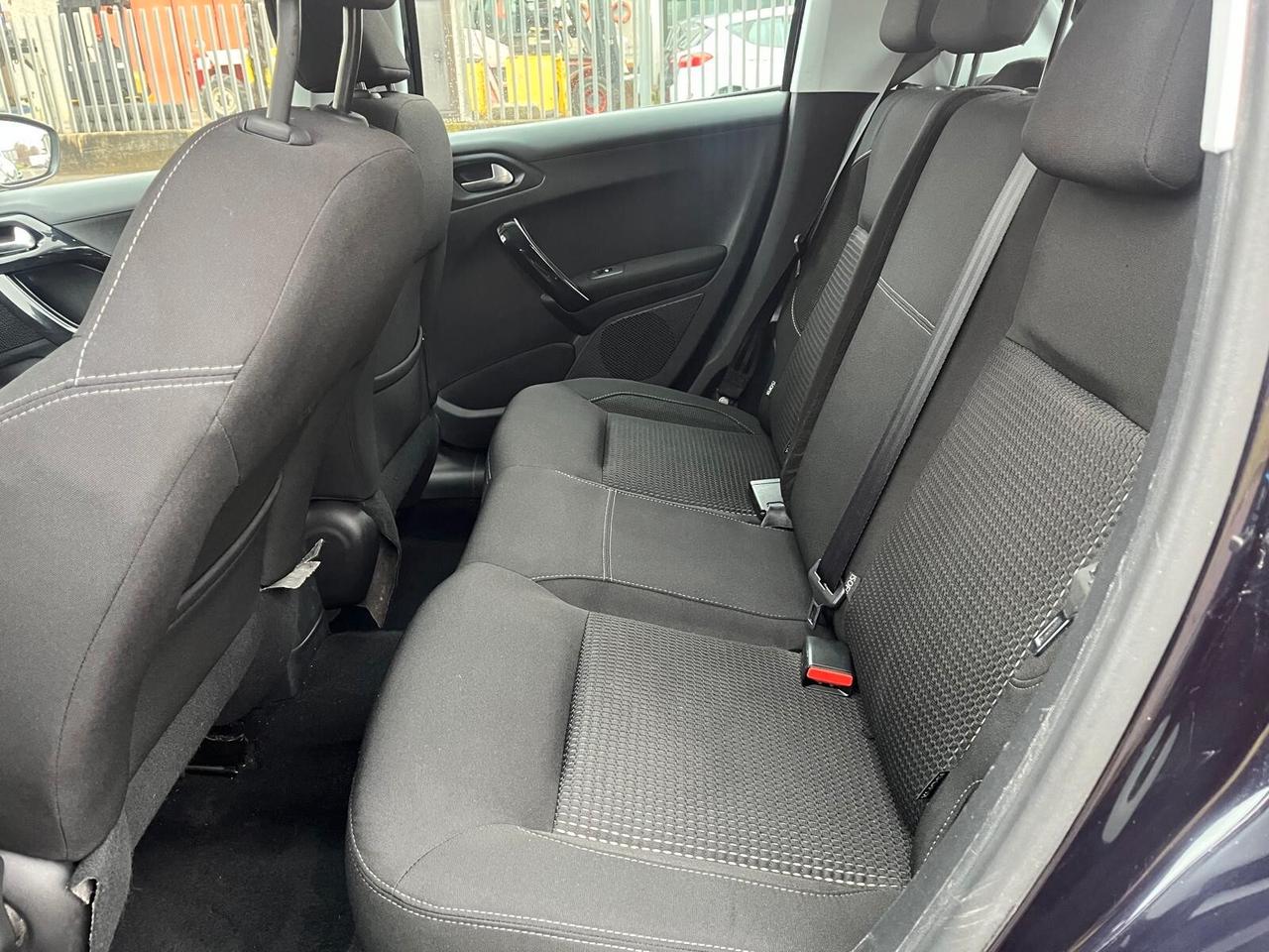 Peugeot 208 BlueHDi 75 5 porte Allure