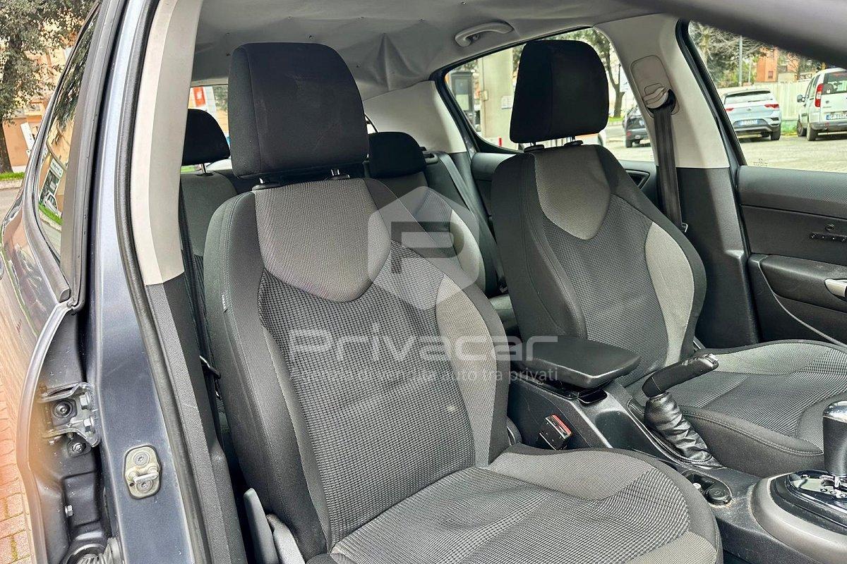 PEUGEOT 308 1.6 8V HDi 112CV cambio robotizzato 5p. Tecno