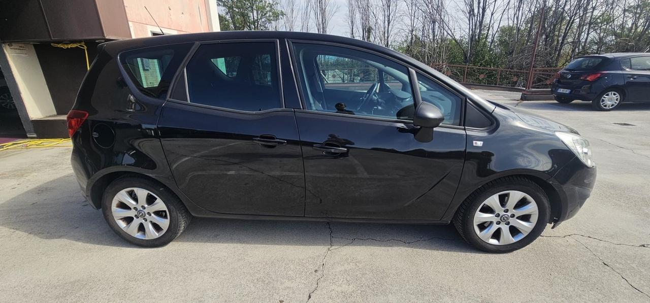 Opel Meriva 1.3 CDTI 95CV ecoFLEX Cosmo