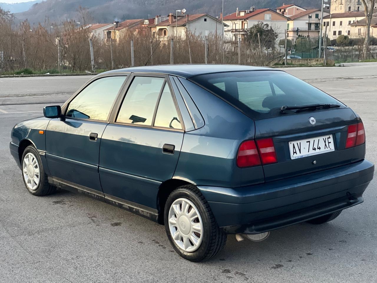 Lancia Delta 1.6 i.e. 16V 5P YOUNGTIMER 46000 KM