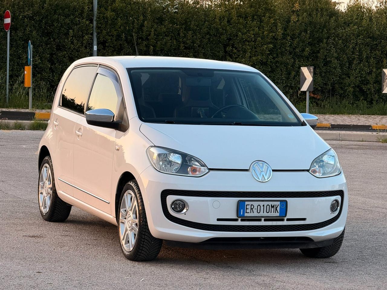 Volkswagen up! 1.0 5p 12 MESI GARANZIA