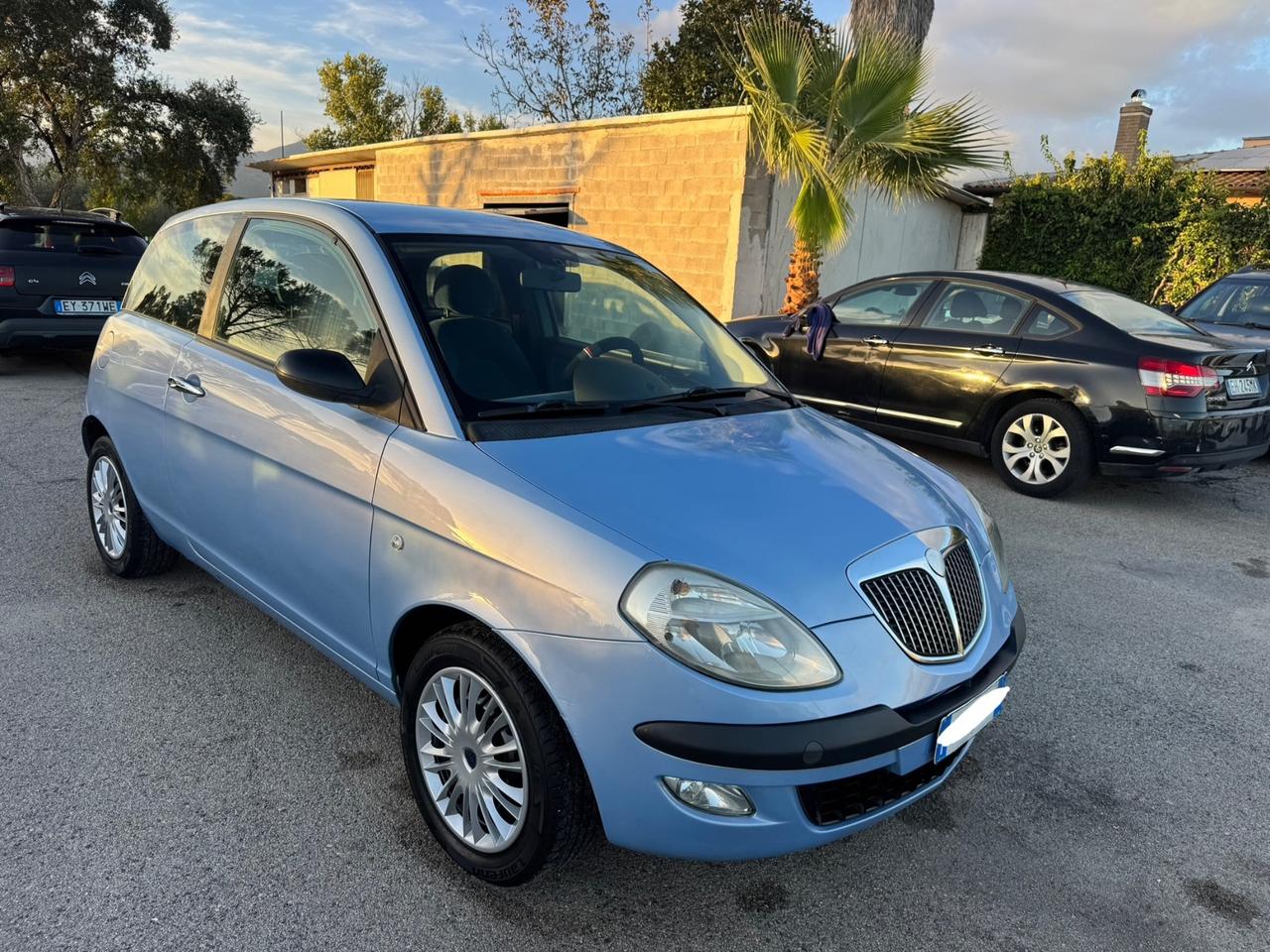Lancia Ypsilon 1.3 MJT 75 CV Platino