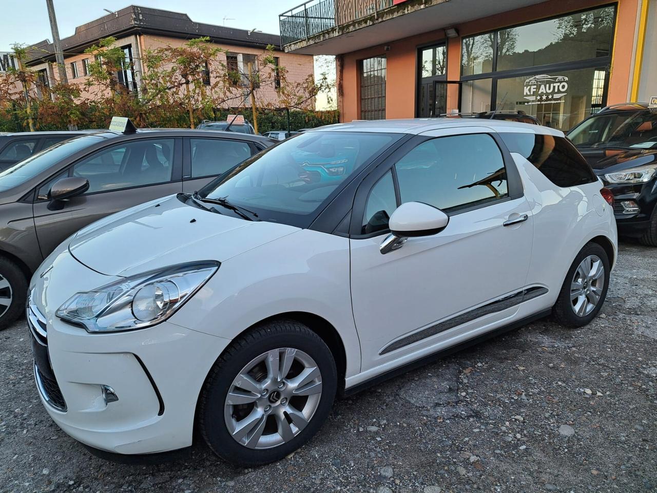 DS DS3 1.6 VTi 120 Just Black