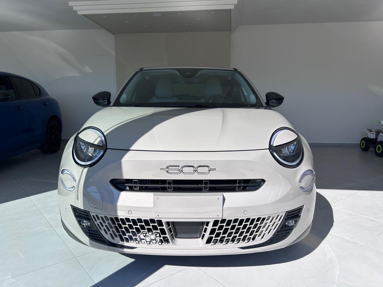 Fiat 600 Hybrid 110 CV DCT MHEV La Prima 2025