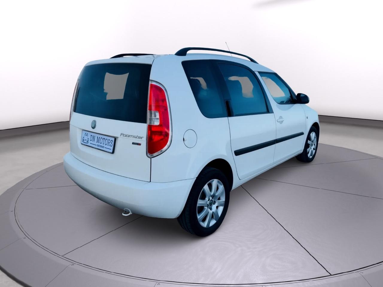 Skoda Roomster 1.2 benzina gpl anno 2010 neo patentati