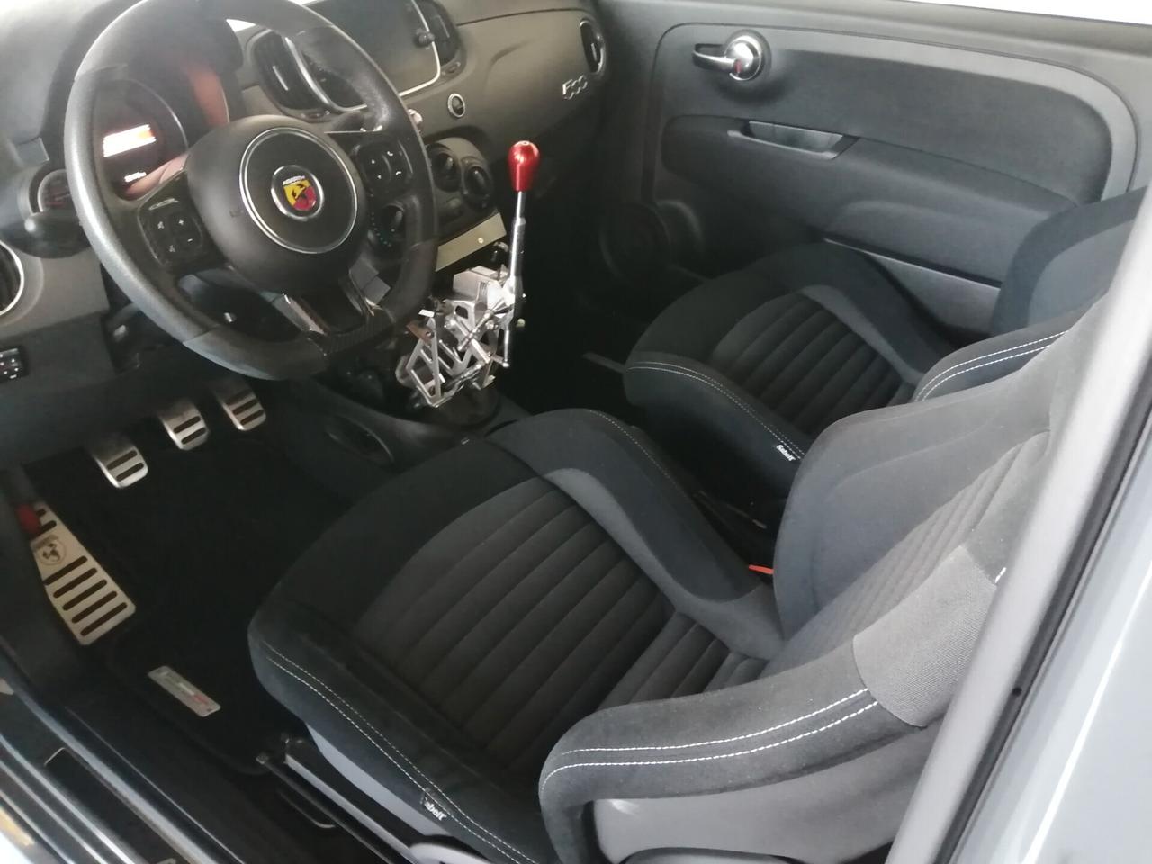 Abarth 595 1.4 Turbo T-Jet 180 CV Esseesse