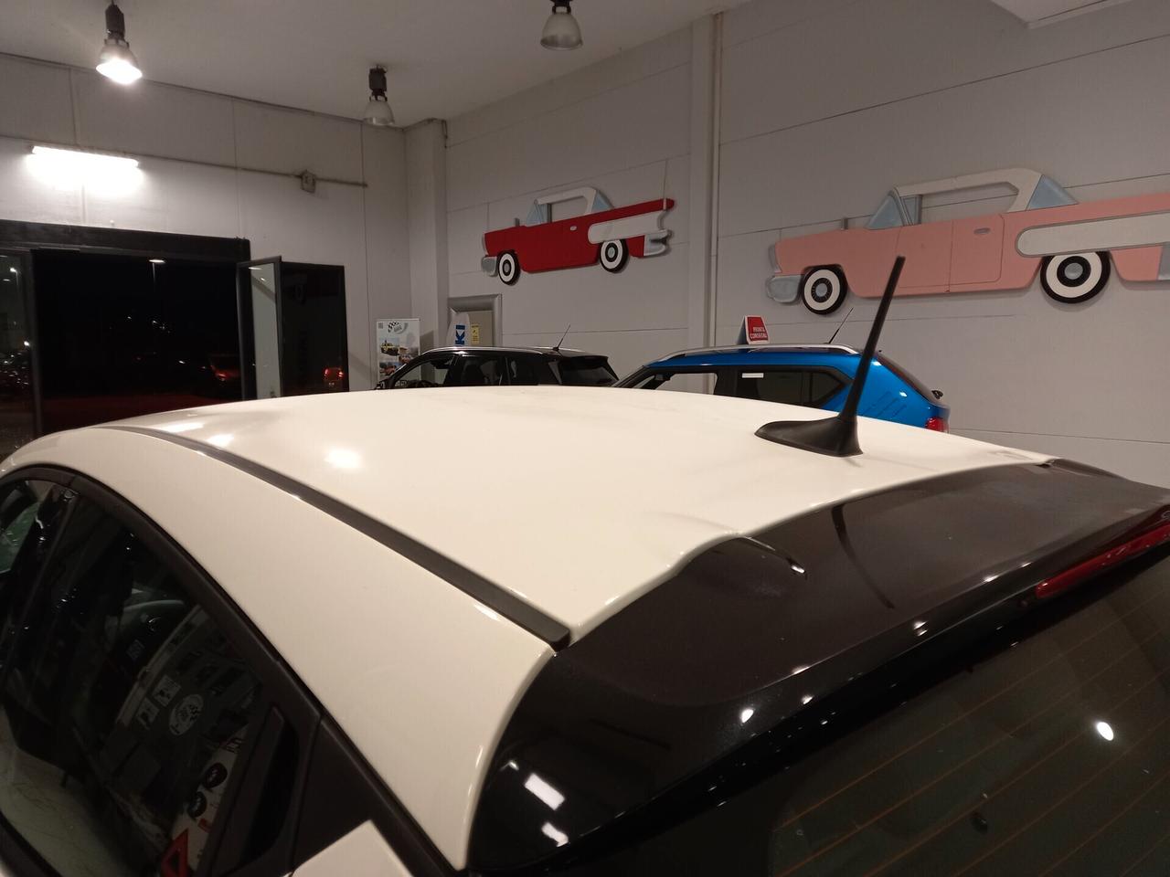 Lancia Ypsilon 1.0 HYBRID 12.000 km