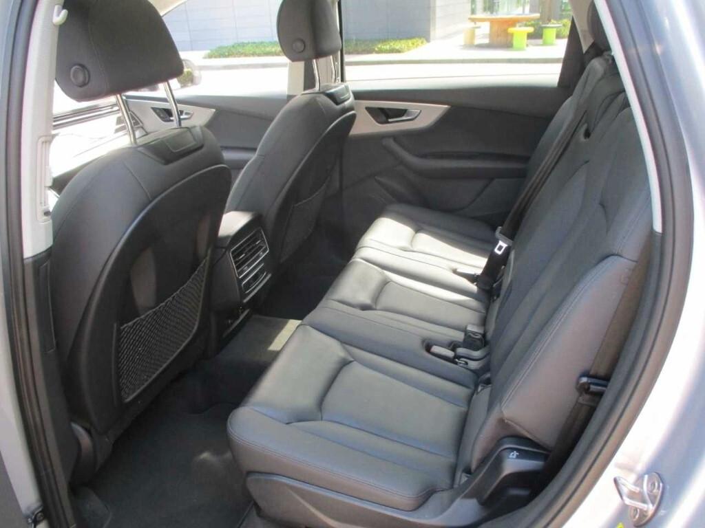 Audi Q7 55 TFSI quattro tiptronic Business