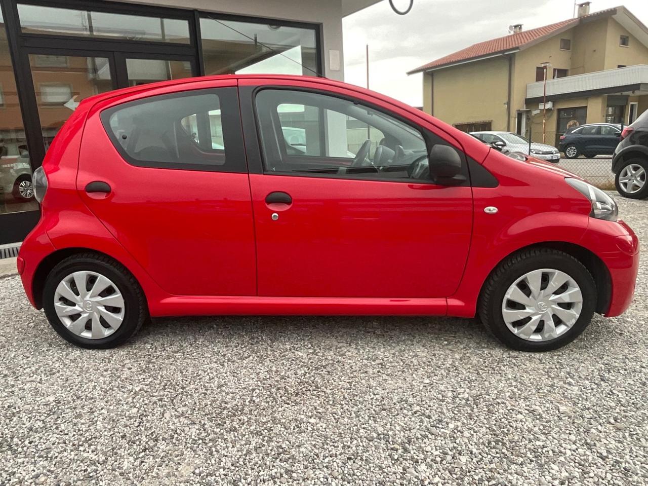 Toyota Aygo 1.0 12V VVT-i 5 porte Active Connect