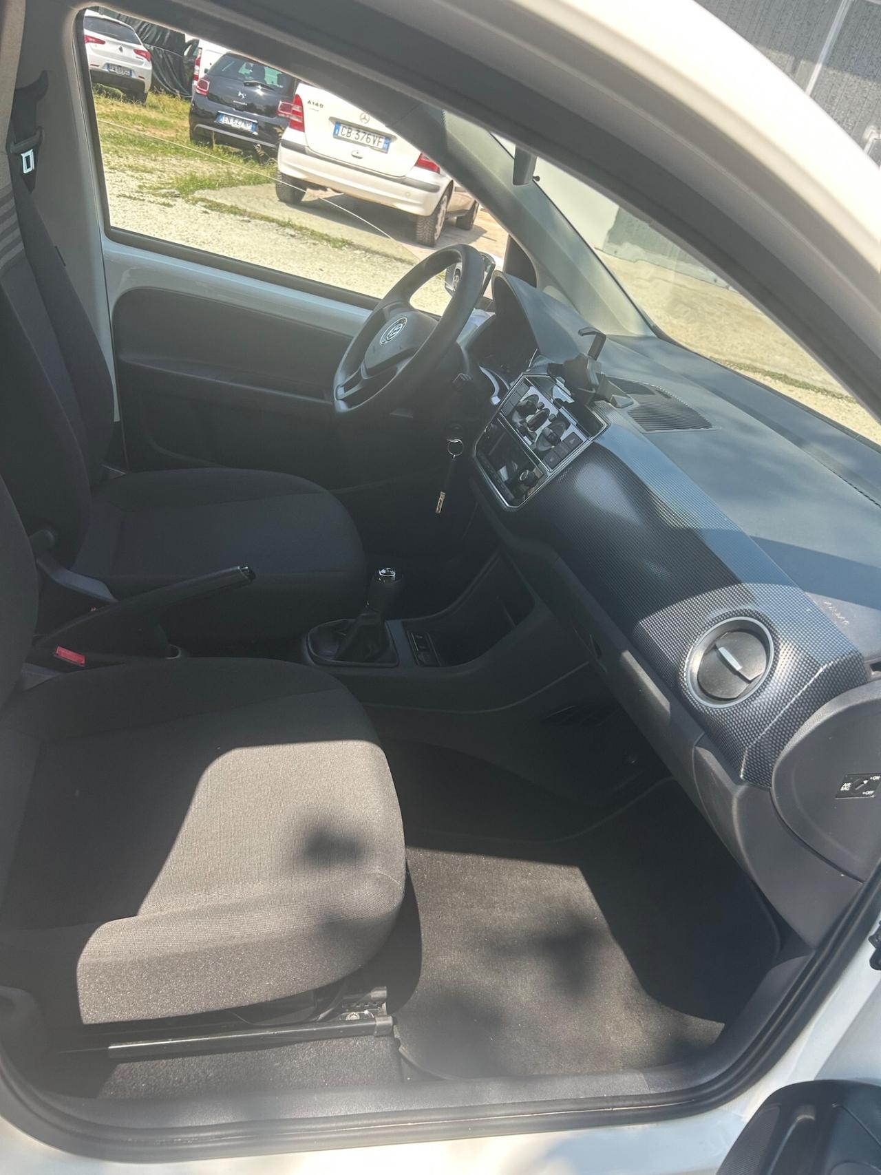 Volkswagen up! 1.0 75 CV 5p. high