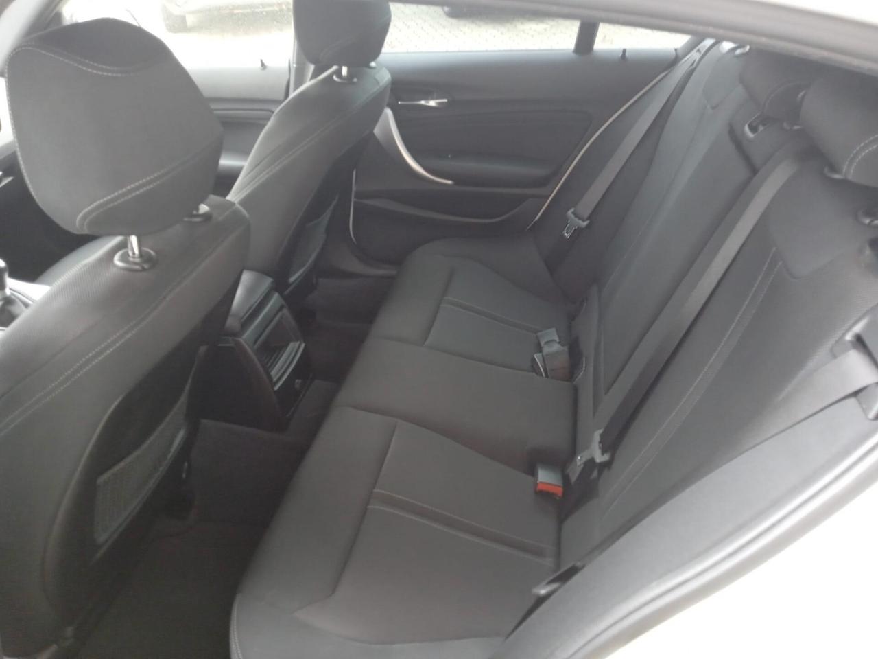 Bmw 118 M SPORT PACK SHADOW 18" SENS PARK DOPPI SEDILI RISCALDATI CRUISE CONTROL NAVY IN ARRIVO OPZIONABILE