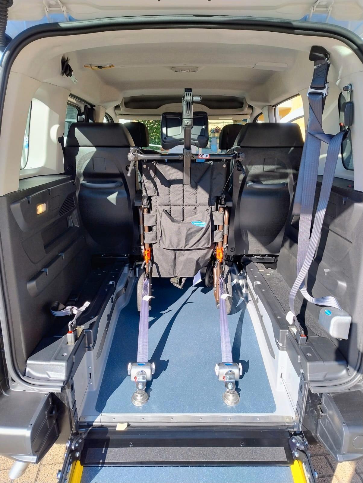 Doblo TRASPORTO DISABILI PRONTA CONSEGNA