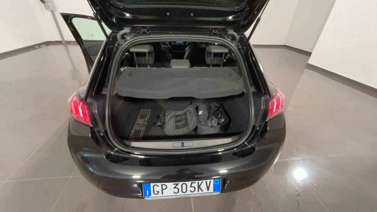 Peugeot 208 motore elettrico 136 CV 5 porte GT