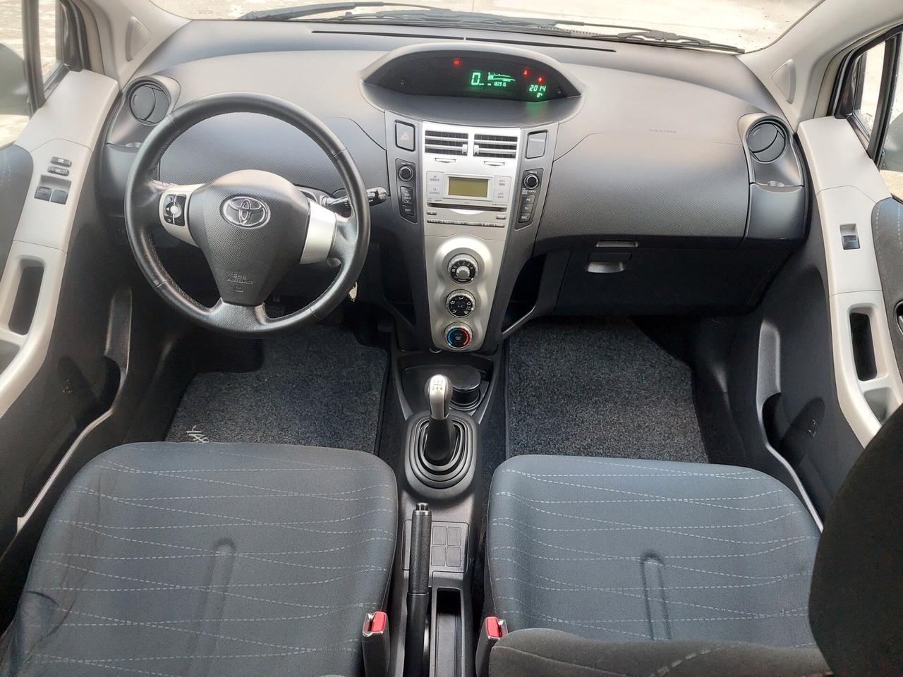 Toyota Yaris 1.0 5 porte Sol PERFETTA 69cv