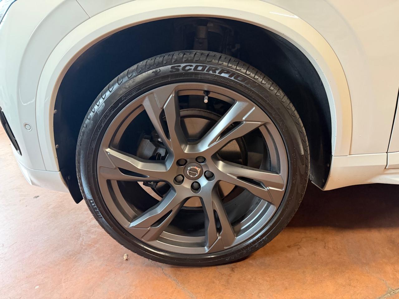 Volvo XC 90 XC90 D5 AWD Geartronic 7 posti R-design