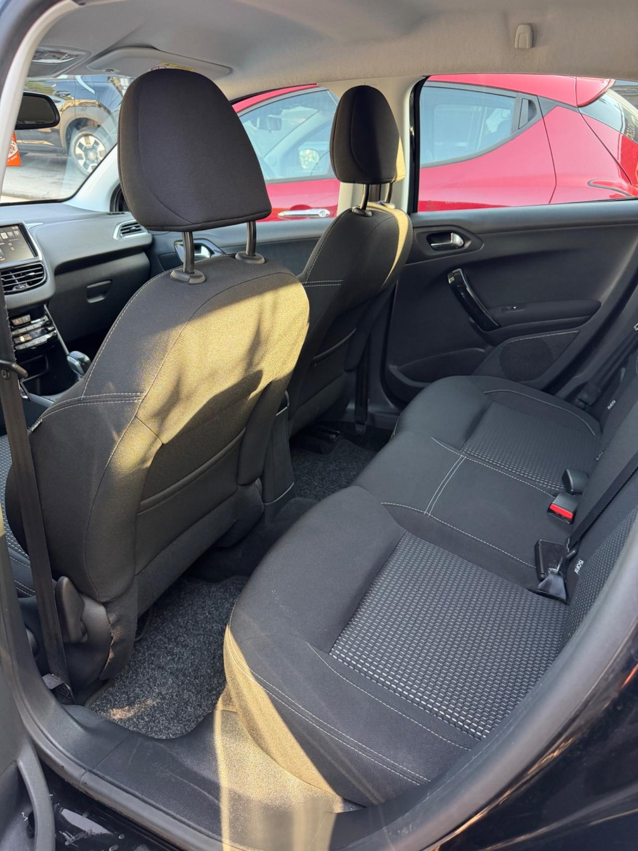 Peugeot 208 HDi Allure