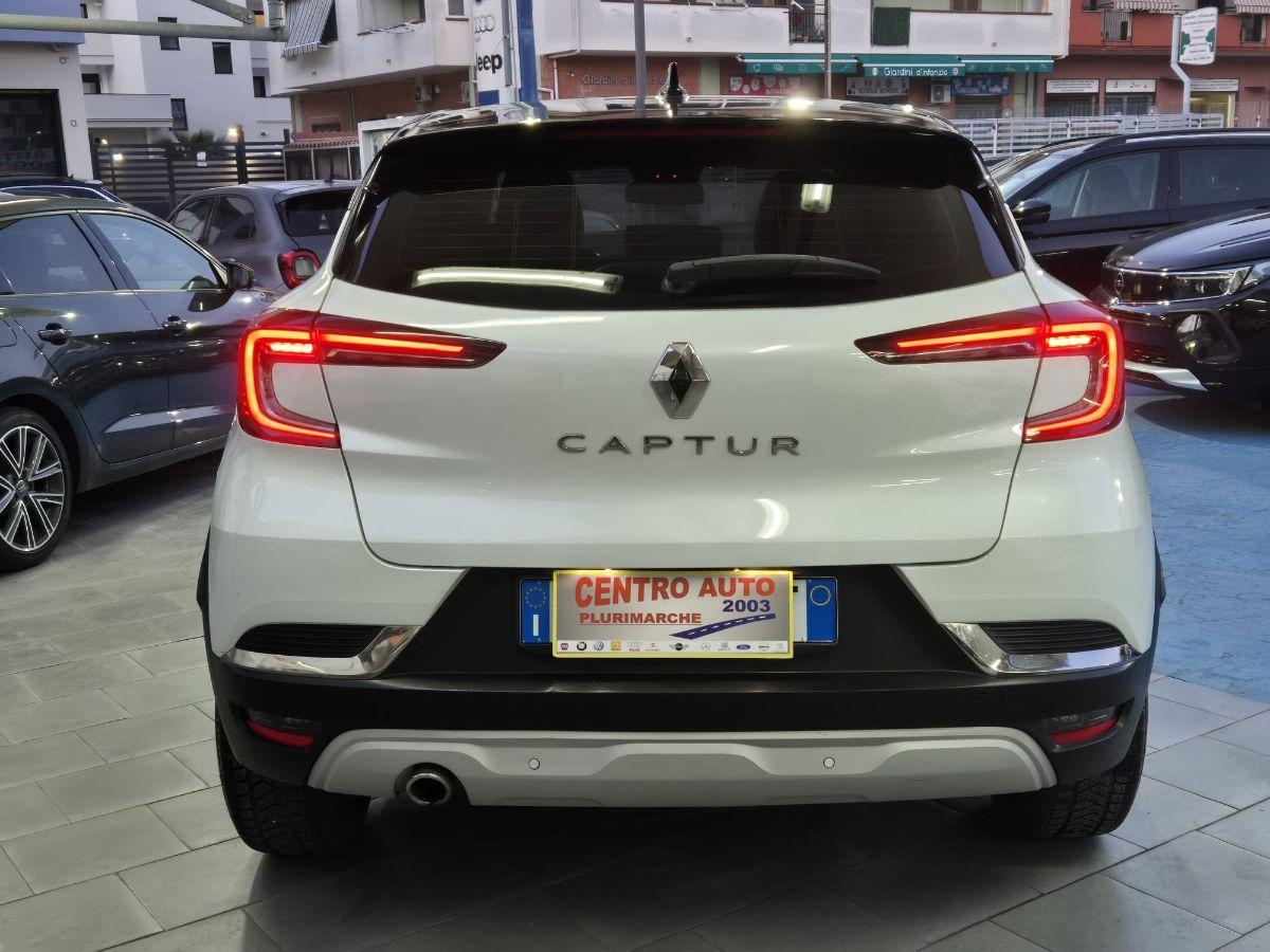 RENAULT - Captur - Blue dCi 8V 115 CV EDC Intens