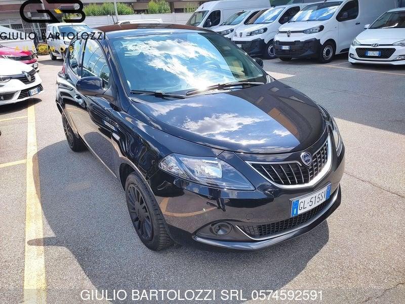 Lancia Ypsilon 1.0 FireFly 5 porte S&S Hybrid Silver