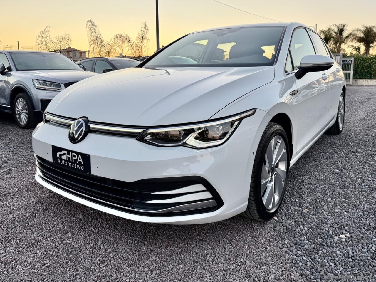 VOLKSWAGEN Golf 1.5 TSI 150CV Style NAVI IQ-LIGHT RETROCAMERA