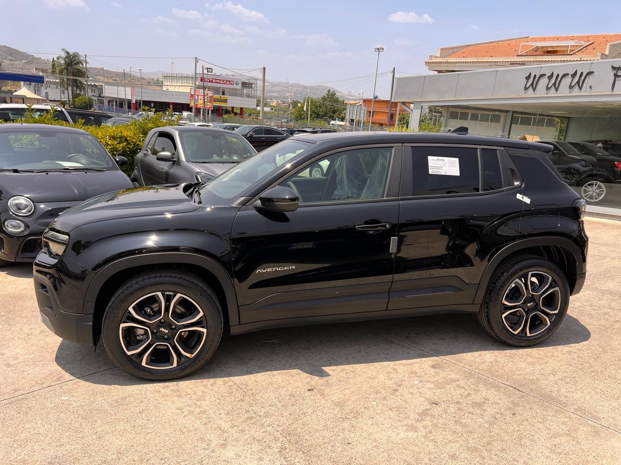 Jeep Avenger 1.2 Turbo 100 CV MHEV Summit a 279 al mese