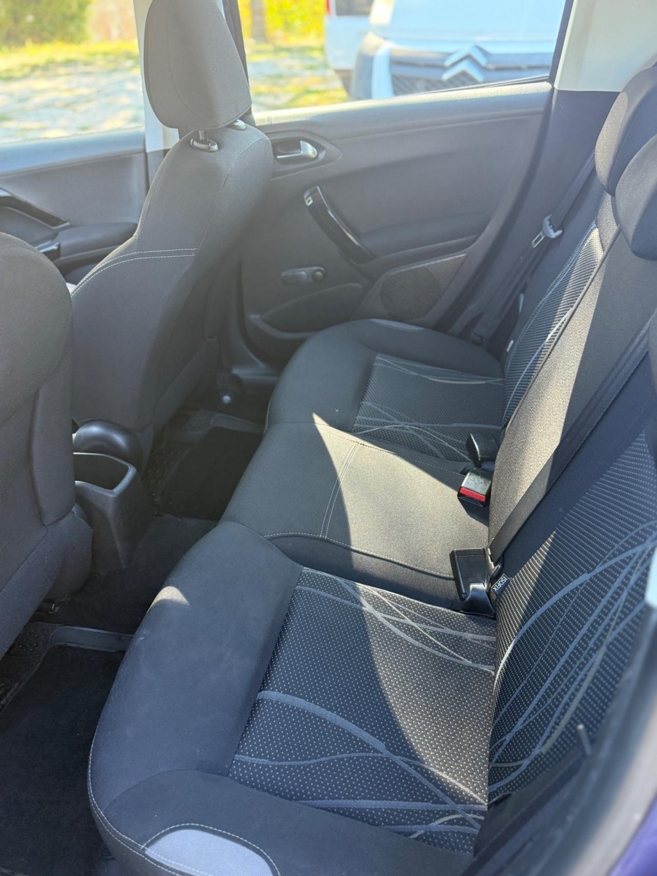 Peugeot 208 1.4 HDi 68 pari al nuovo