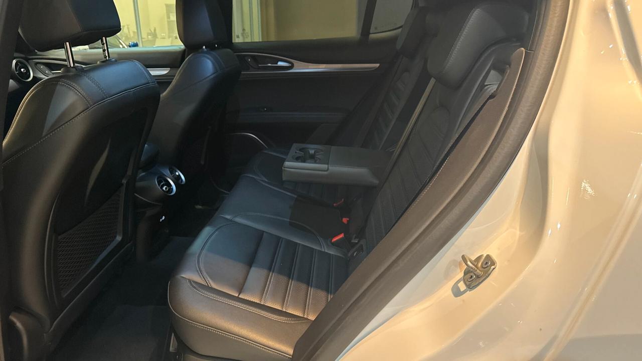 Alfa Romeo Stelvio 2.2 210CV Veloce - 2022