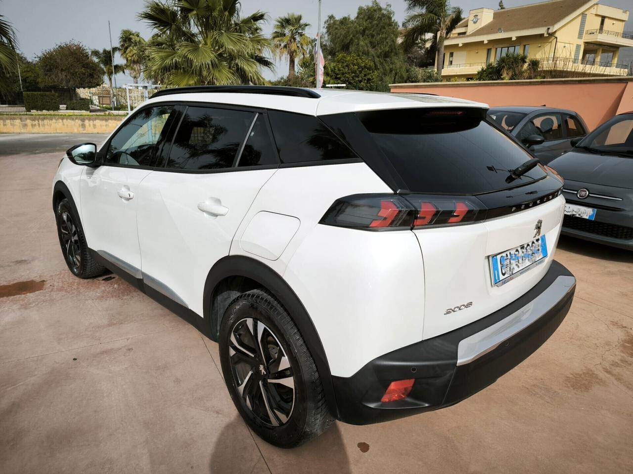 Peugeot 2008 PureTech 100 S&S Allure Pack