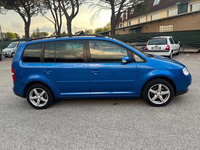 VOLKSWAGEN Touran 7posti 1.6 16V FSI senza nessun lavoro da fare