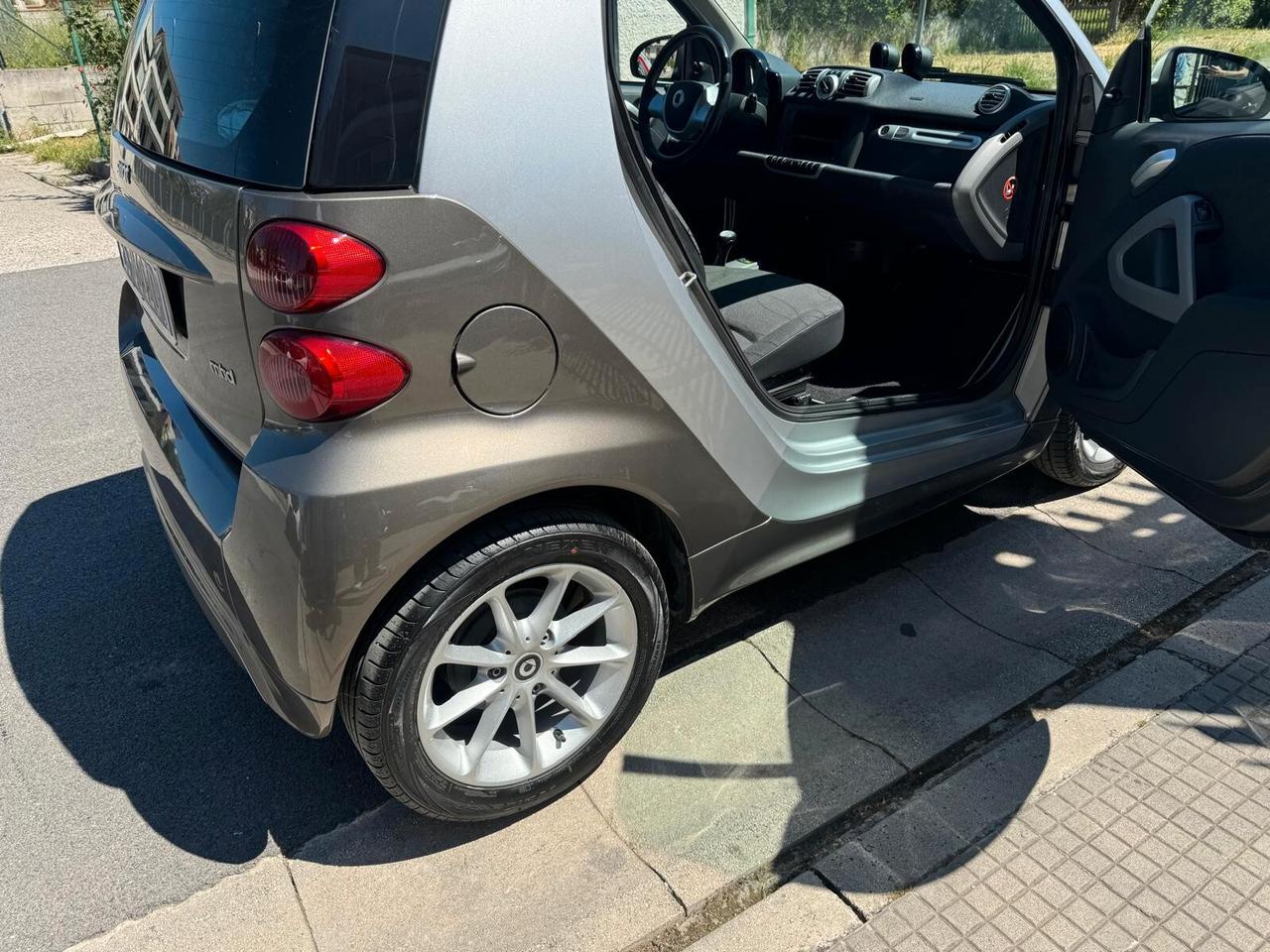 Smart ForTwo 1000 52 kW MHD coupé passion
