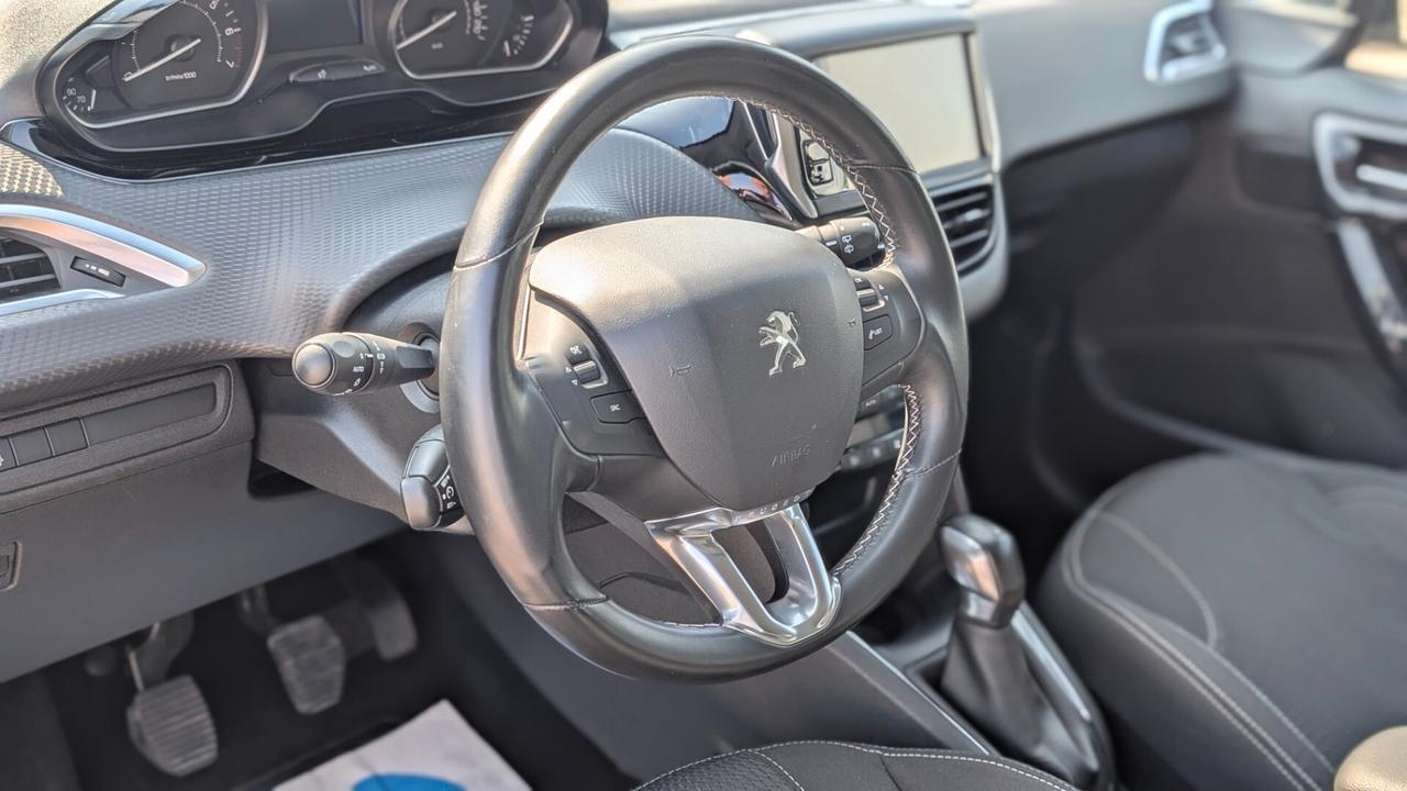 Peugeot 208 PureTech 82 5 porte Allure