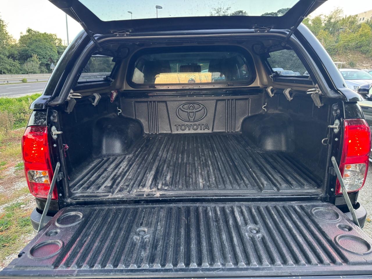 Toyota Hilux 2.4 D-4D 4WD Double Cab Comfort