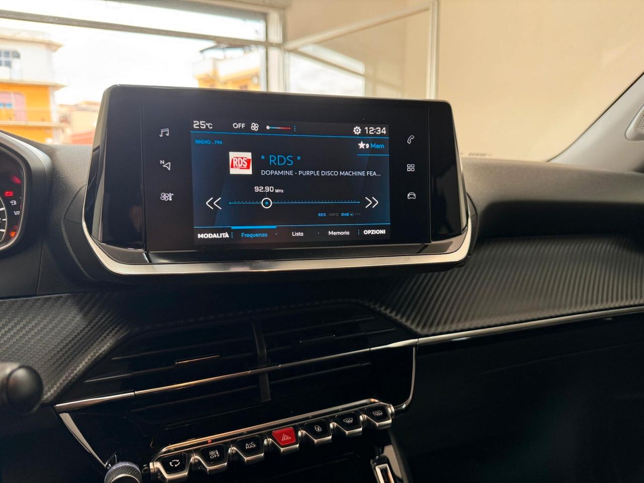 Peugeot 2008 BlueHDi 100 S&S Allure Navi Pack