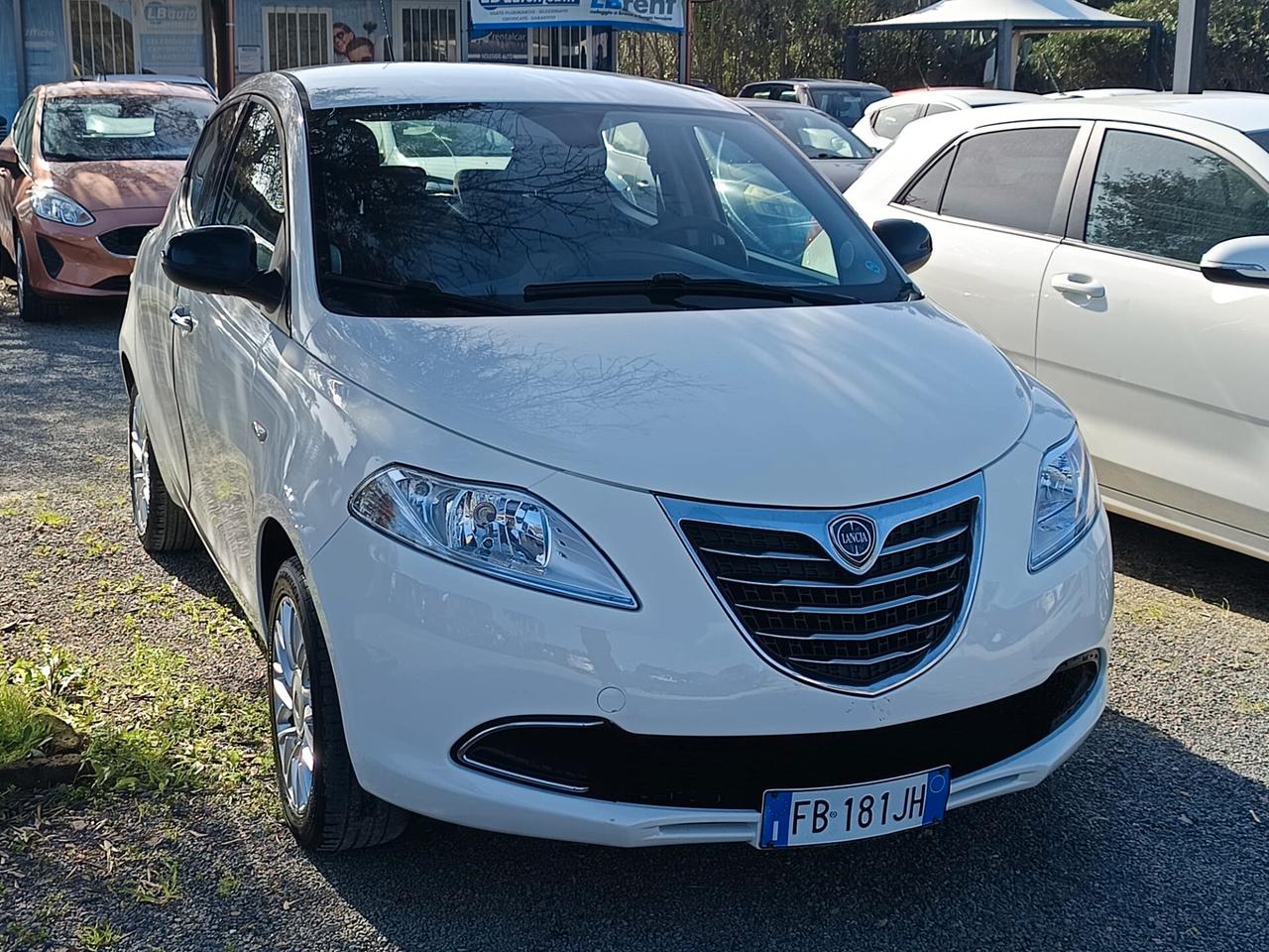 Lancia Ypsilon 2016 - 1.2 benzina Lb automobili