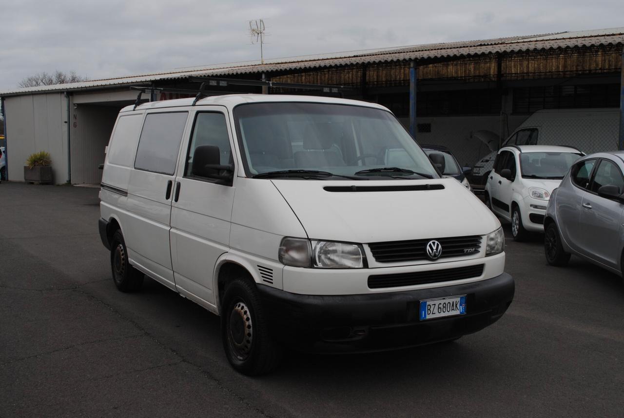 VOLKSWAGEN TRANSPORTER 2.5 TDI 100 CV