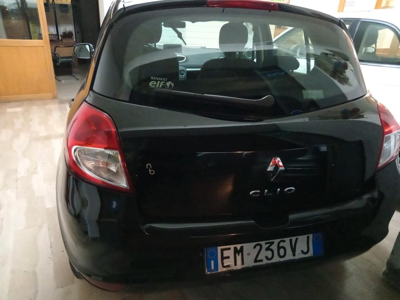 Renault Clio 1.2 16V 5 porte Dynamique DA NEOPATENTATI