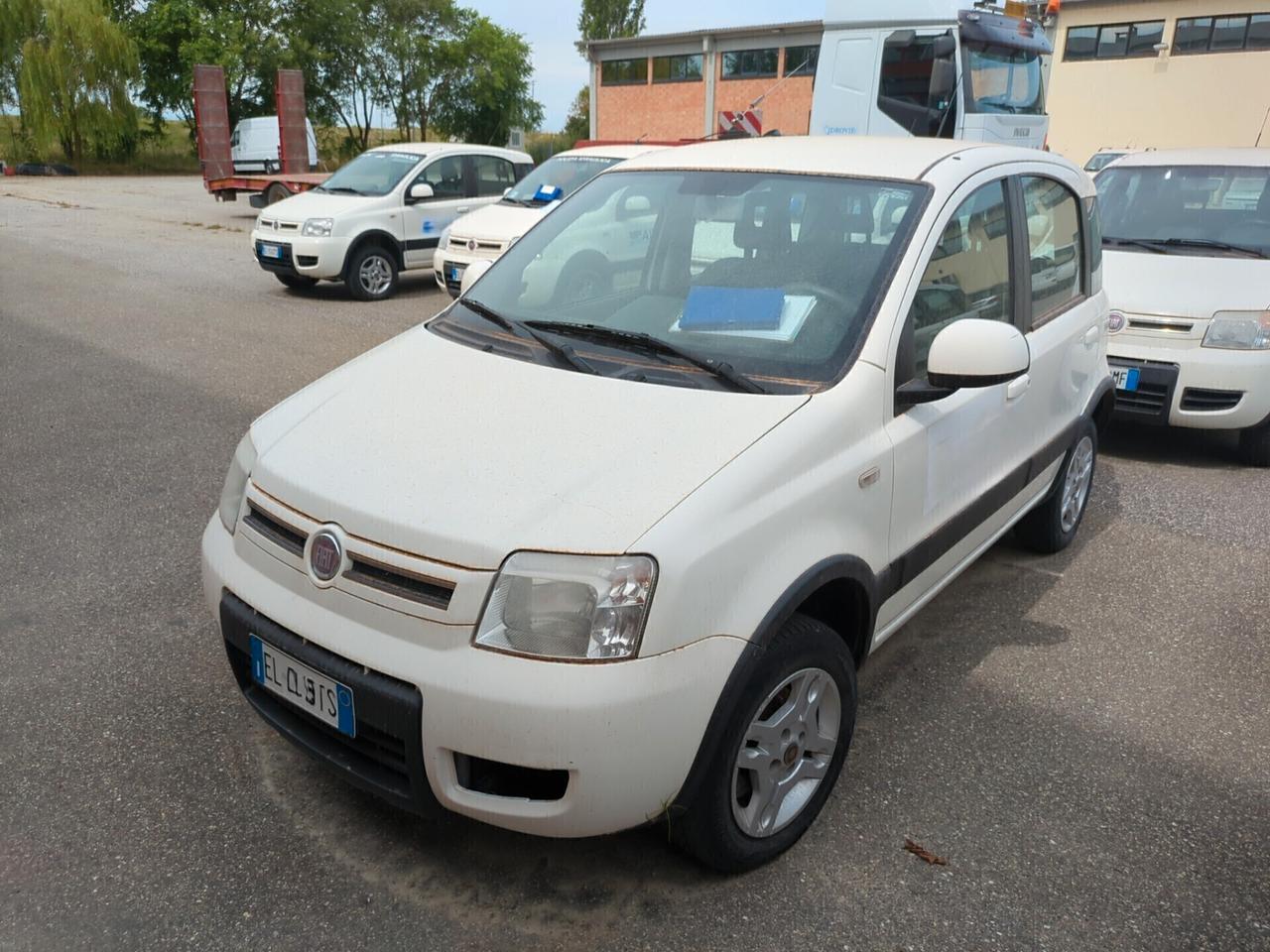 Fiat Panda 1.3 MJT 16V DPF 4x4 Climbing