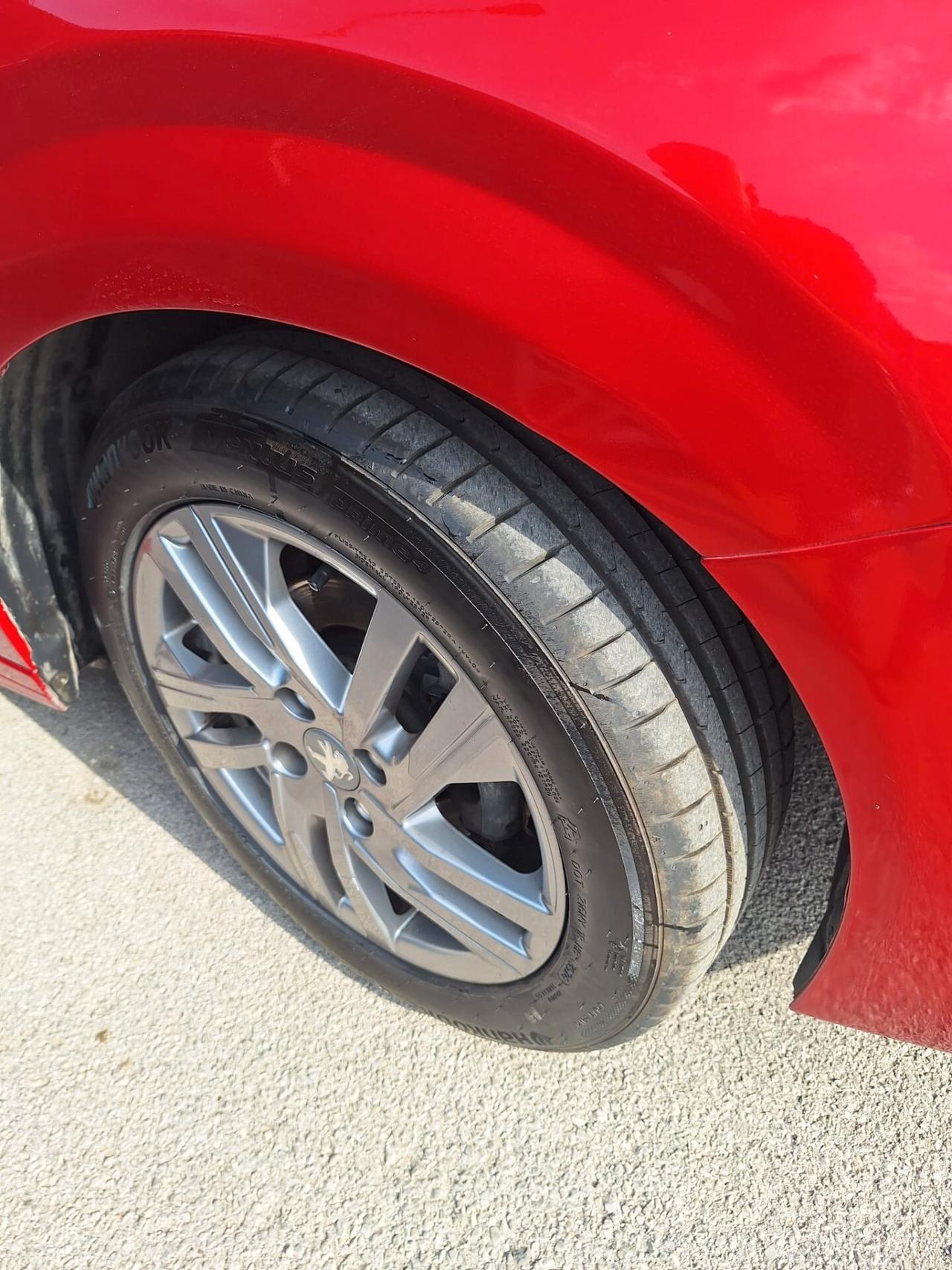 Peugeot 208 PureTech 75 Stop&Start 5 porte Allure