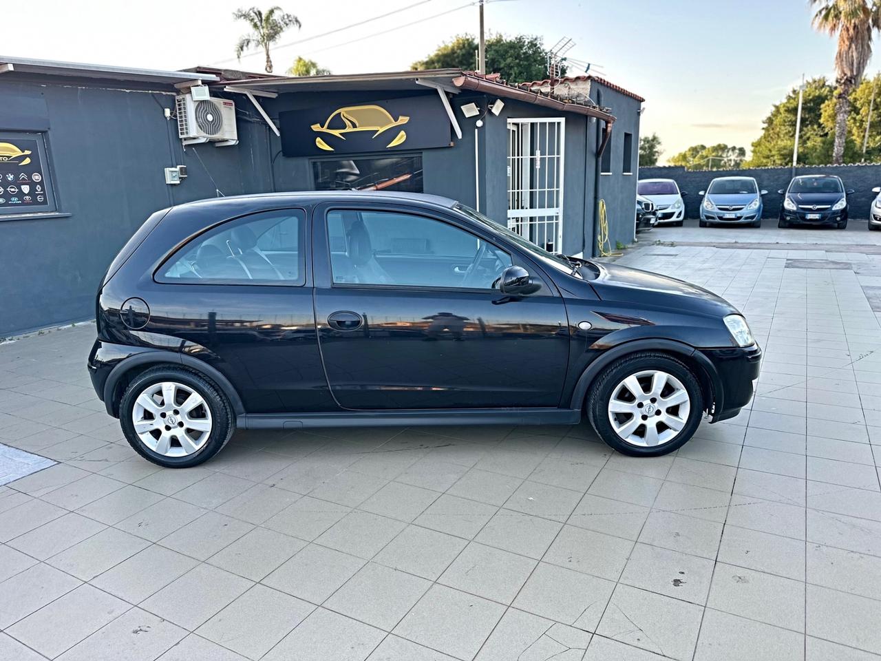 Opel Corsa 1.2i 16V cat 3 porte Club