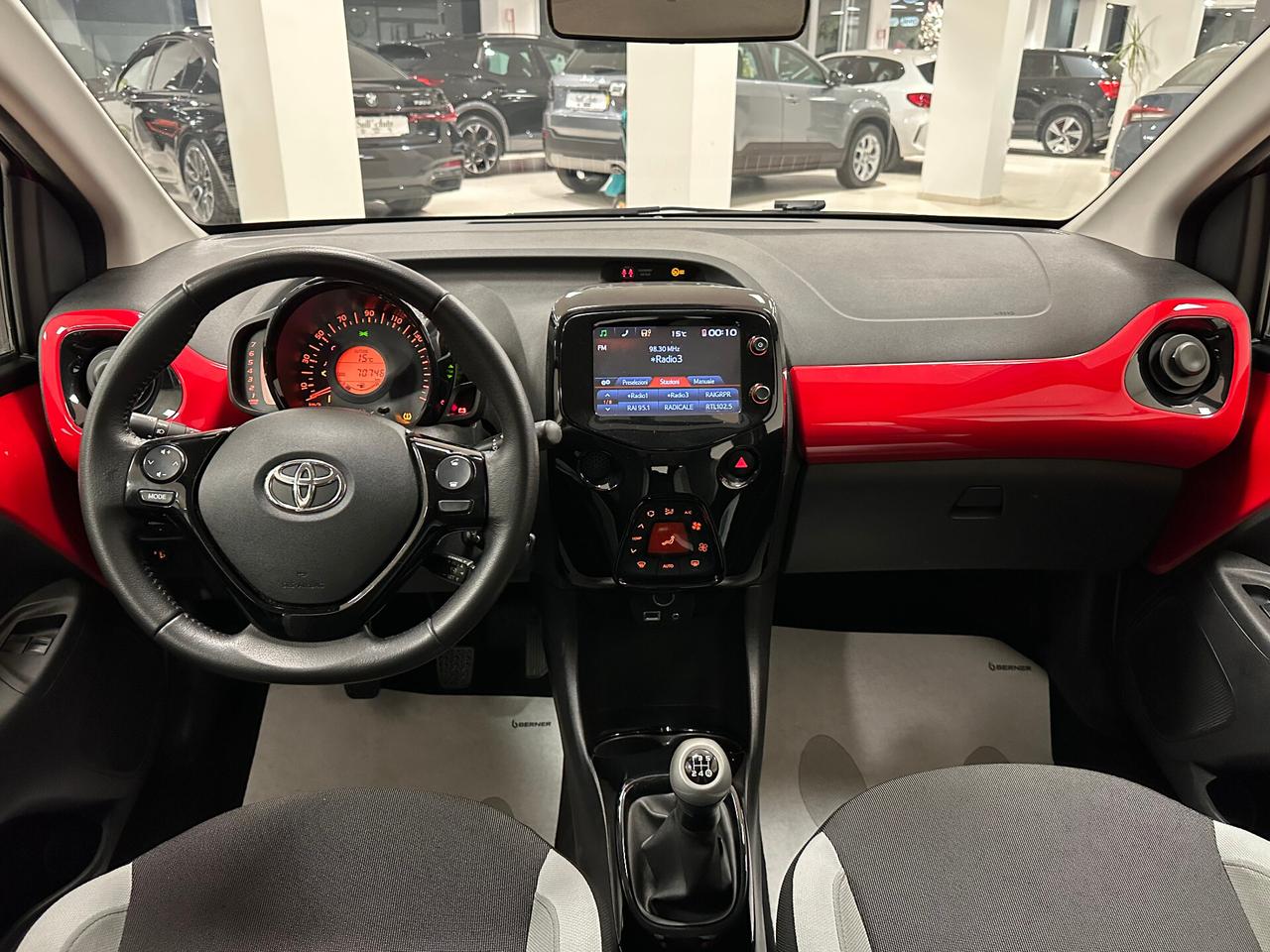 Toyota Aygo 1.0 VVT-i 69 CV 5 porte x-cite - 2015