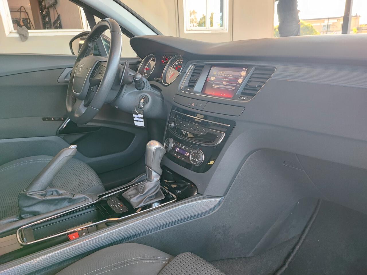 Peugeot 508 BlueHDi 120 EAT6 S&S SW Allure