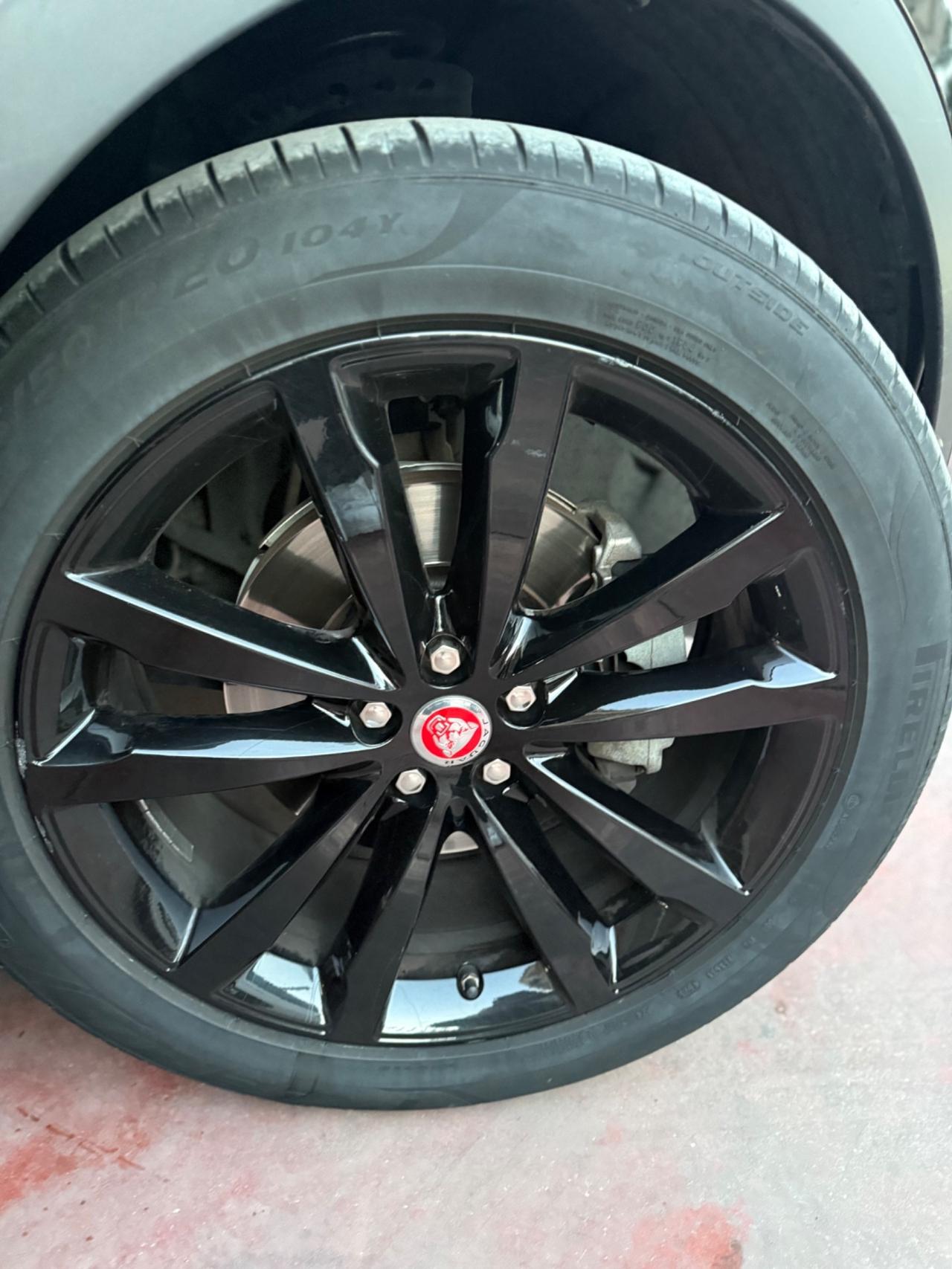 Jaguar E-Pace 2.0D 180 CV AWD R-Dynamic