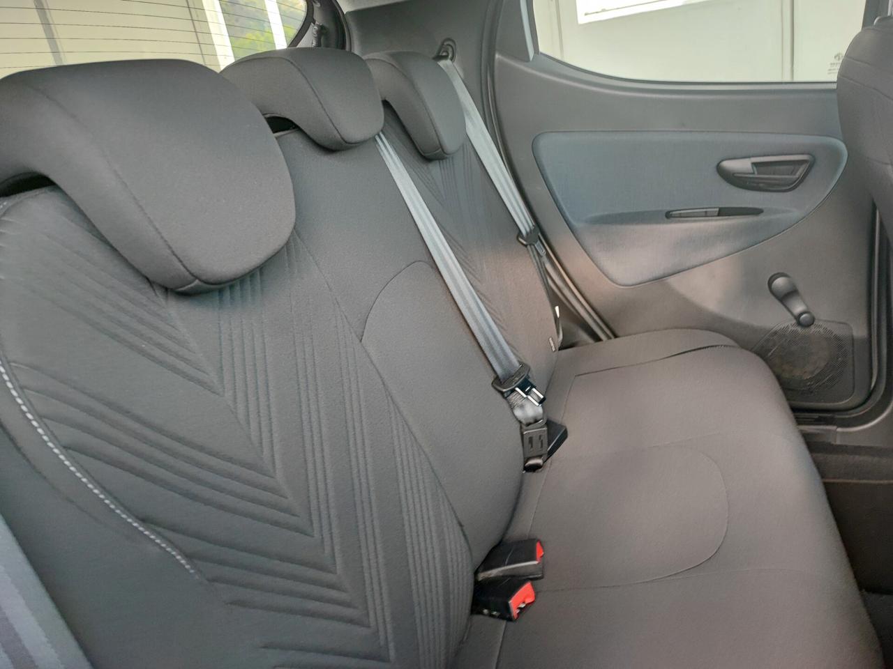 Lancia Ypsilon 1.0 FireFly 5 porte S&S Hybrid Ecochic UnYca