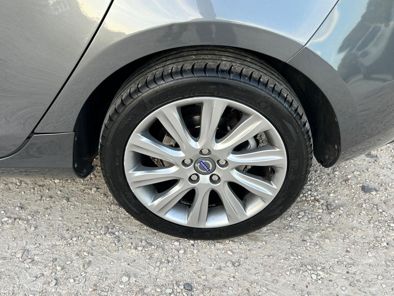Volvo V40 D2 1.6 Summum