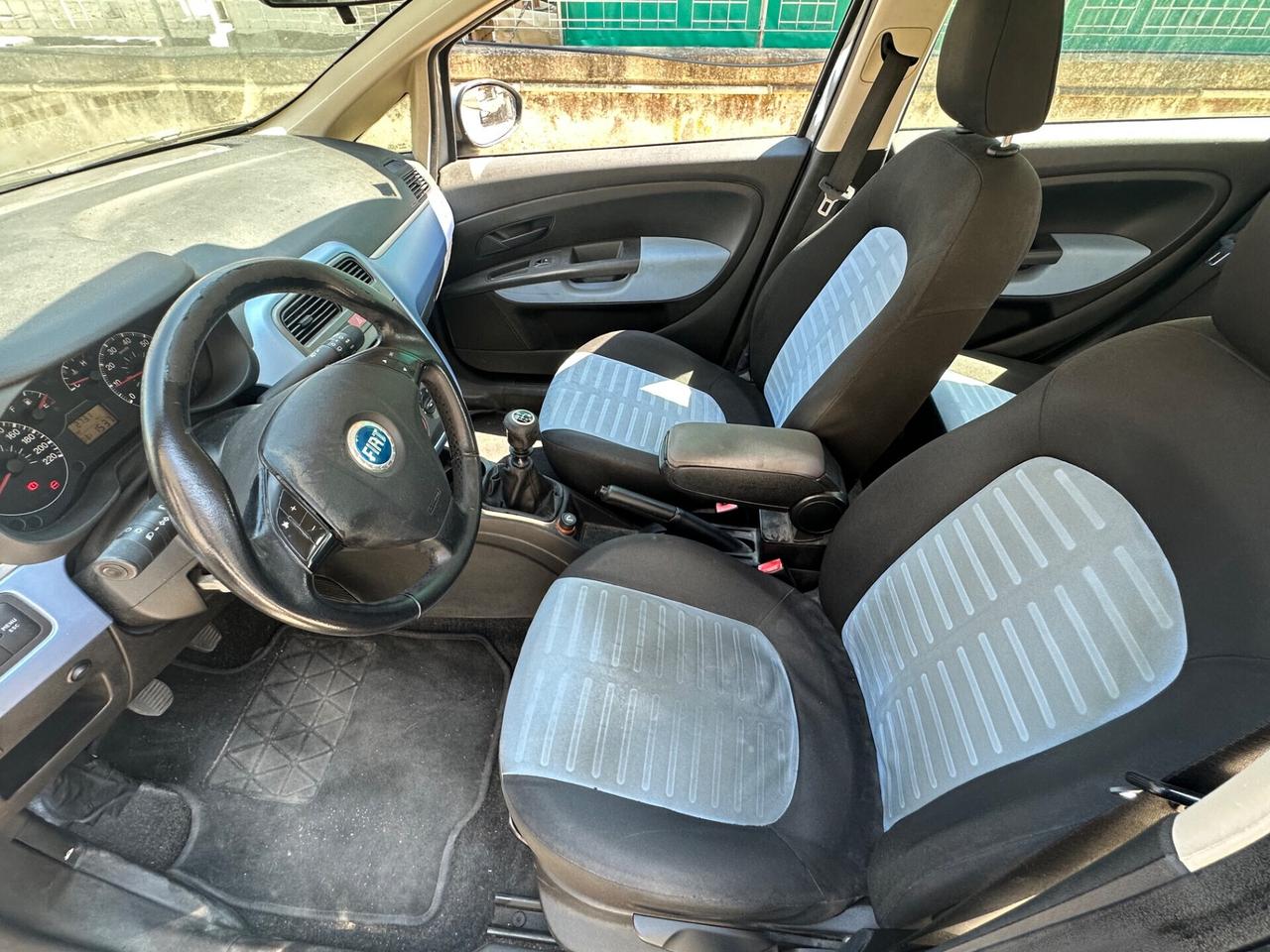Fiat Grande Punto 1.4 5 porte benz metano neopatentati