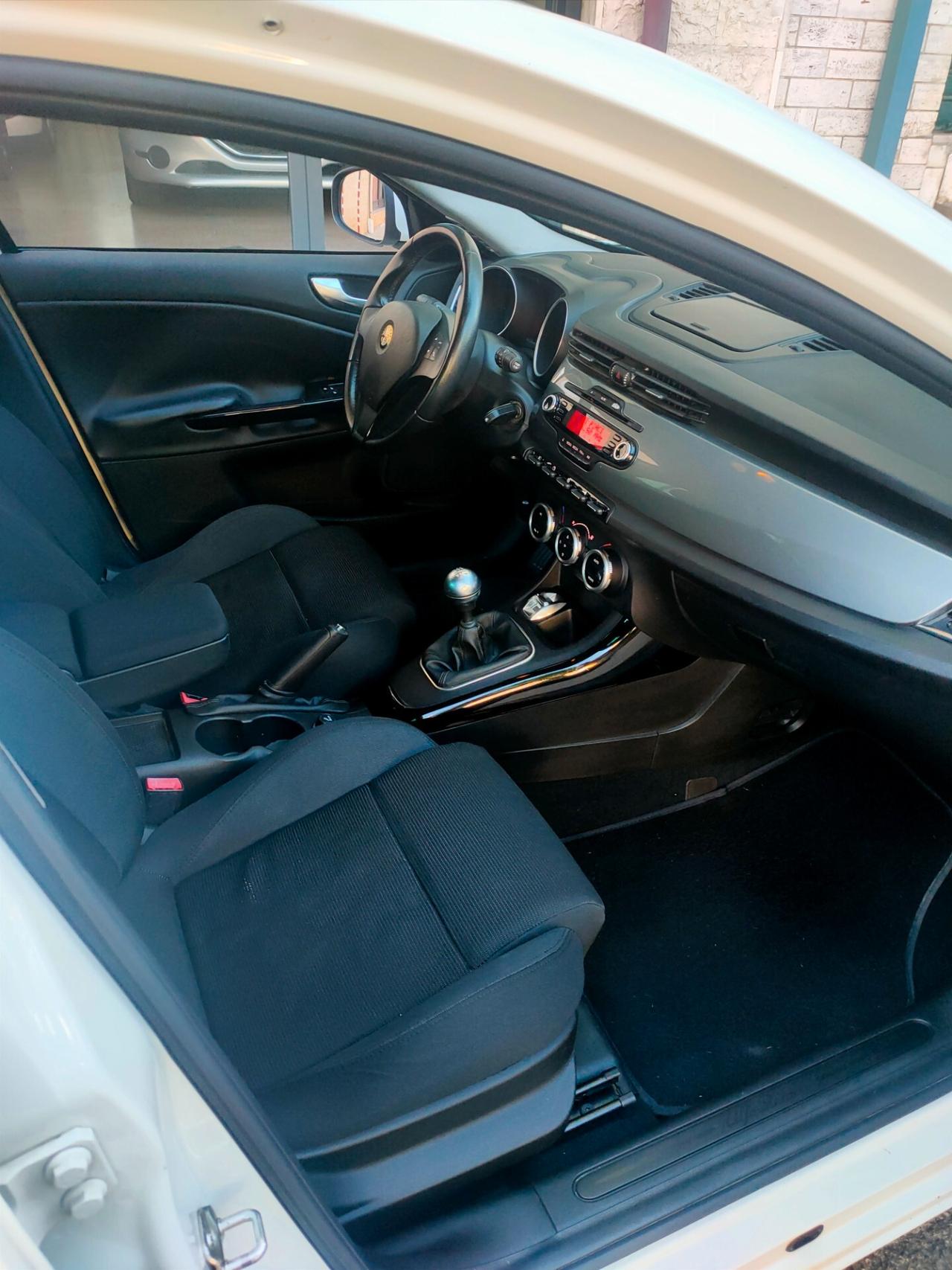 Alfa Romeo Giulietta 1.6 JTDm-2 105 CV Exclusive